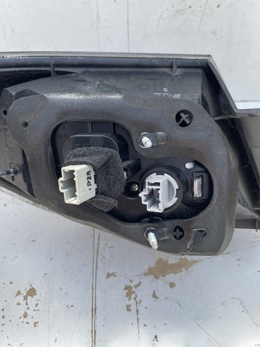 Mazda 3 Hatchback 5 Door 03-09 O/S Drivers Right outer tail light lamp P3805 R - Picture 8 of 9