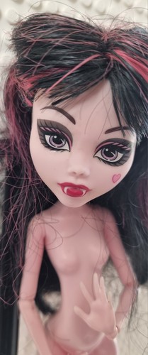 Monster High Doll Draculaura Picture Day Mattel 2008 Gen/Wave 1 - Imagen 1 de 7