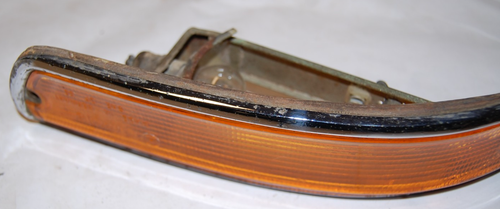 BMW 1502 1802 2002 2002ti 2002tii E10 turn signal Indicator Lamp lens K22704 LH - Picture 9 of 14