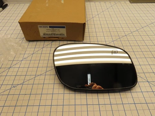 Ford 1W1Z-17K707-AA Side View Mirror Glass Heated Right RH Passenger