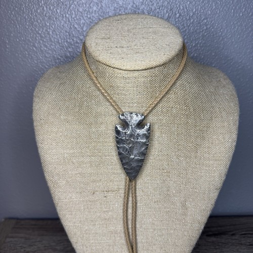 Sand Cast Sterling Silver Native American Arrowhead Bolo Tie Old Worn SW 117g - Picture 3 of 15