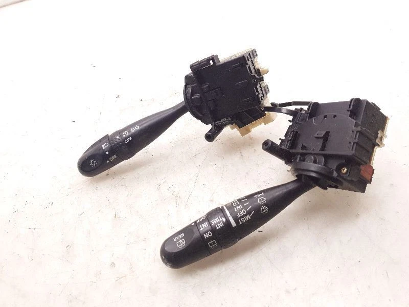 03 04 05 06 07 08 CONJUNTO INTERRUPTOR COLUMNA DIRECCIÓN TOYOTA MATRIX  Foto 4 de 4