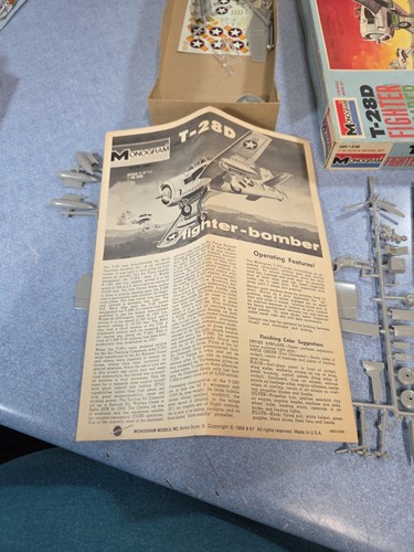 Monogram Kit #6805 1/48 Scale T-28D Fighter Bomber Aircraft ~ Unbuilt Open Box - Picture 8 of 11