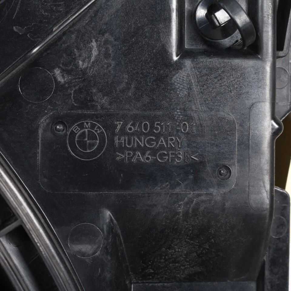 BMW 328i 335i 428i 435i Radiator Cooling Fan With Shroud 17428641964 OEM Used Foto 2 de 4