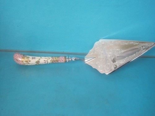 A.E. Lewis Sheffield England Floraine Imari Porcelain 11-1/2" Cake/Pie Server - Picture 13 of 13