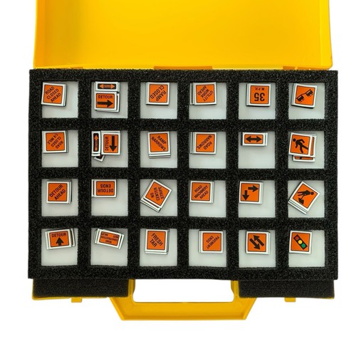 TRAFFIC GRAFFIX Case Department of Transportation Scale Construction Kegel/Schilder - Bild 2 von 4