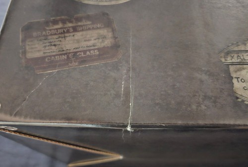 Resident Evil VIII: Village Collector’s Edition (PS5) - Picture 5 of 12