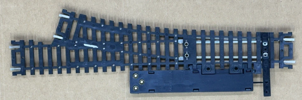 5 ATLAS WORKING L/H SNAP HO SCALE NICKEL SILVER #4 TURNOUTS W/ MOTORS- FREE SHIP - Image 3 of 3