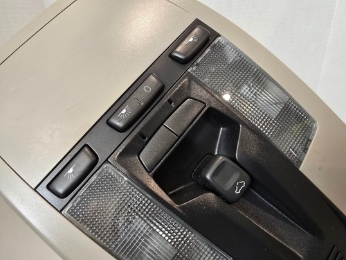 2004-06 VOLVO S40 V50 OVERHEAD DOME LIGHT MAP LAMP WITH SUNROOF SWITCH OEM A064 - Picture 4 of 19