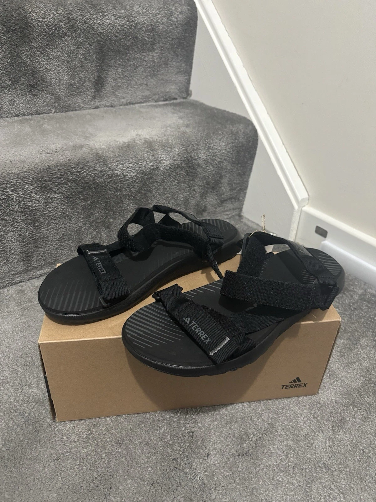 Adidas Terrex Hydroterra sandali leggeri UK 9 EUR 43 NUOVI