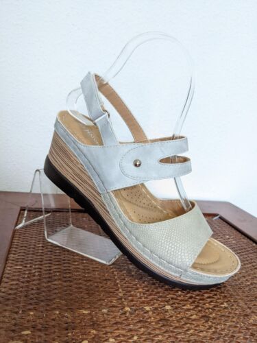 Damensandalen mit Keilabsatz Plateau Sommer hell bequem modisch Größe 61/2 & 7NEU - Bild 3 von 12
