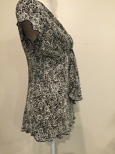 Connected Petite blouse, 4P, black/White, crinkle material, v-neck, stretchable - Picture 5 of 8