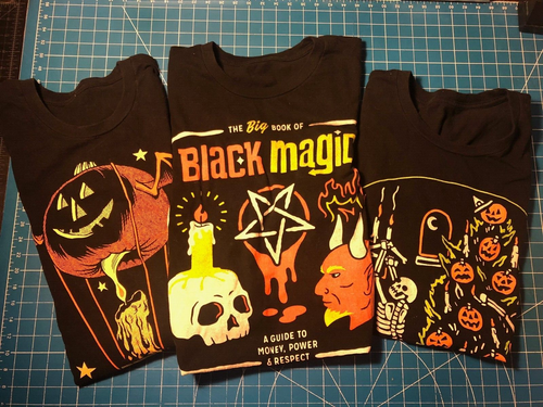 LOT of 3 T Shirts Unbranded Graphic Halloween Horror Size SZ Approx Sm-Med Unisx