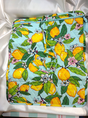 Vera Bradley display picture 1