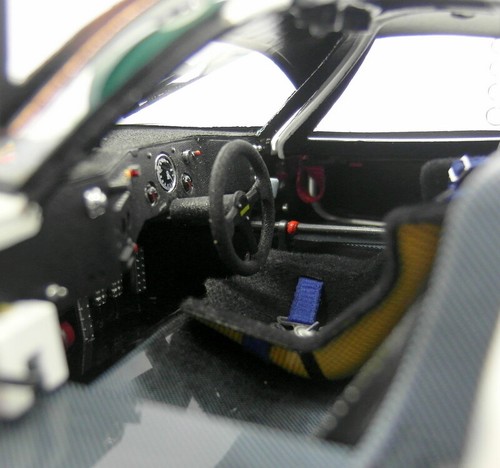 Exoto 1/18 Scale MTB00105 Jaguar XJR-9 IMSA #88 Castrol Presentation Car - Picture 6 of 12