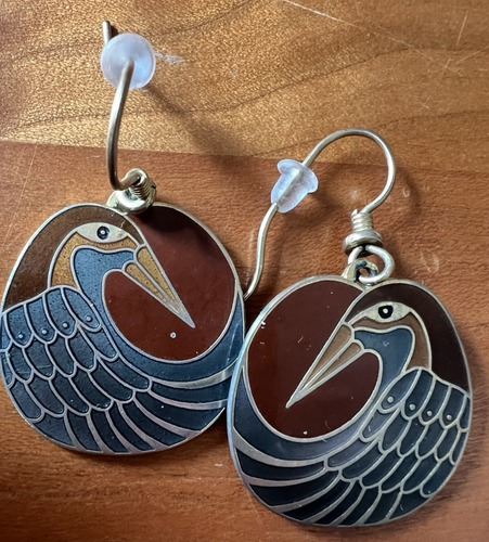 Pendientes colgantes vintage Laurel Burch “Nile Bird” esmalte tono dorado 1" firmados - Imagen 2 de 10