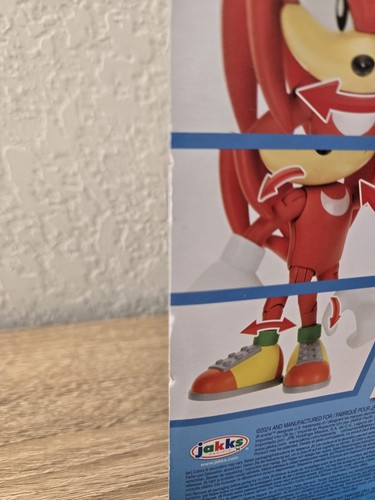 Jakks Pacific Sonic The Hedgehog Classic KNUCKLES With Chaos Emerald 4" Figure - Picture 6 of 7