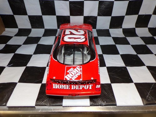Tony Stewart #20 Home Depot 2007 Motorsports Authentics Owner Club Select 1:24 - Picture 5 of 5