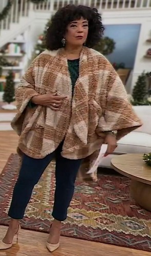 Berkshire Double Sided Sherpa Plaid Wearable Throw Camel H469147