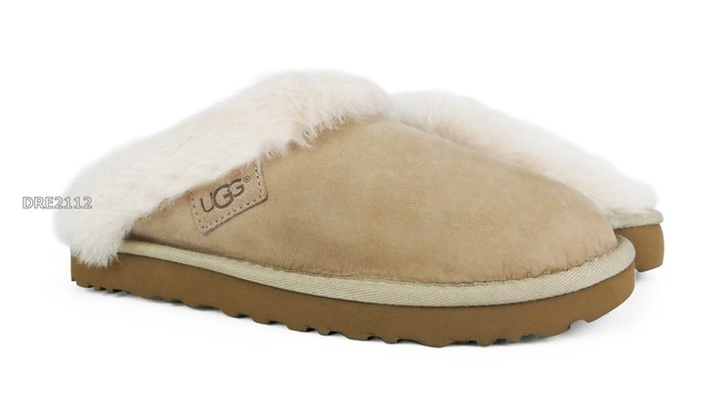 uggs slippers size 9