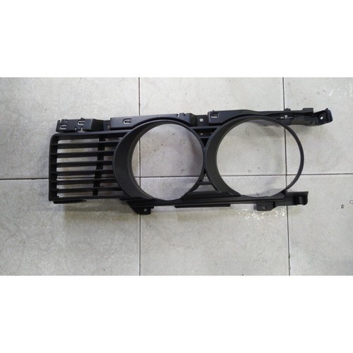 GRIGLIA BMW E34 MASCHERINA ANTERIORE DESTRA CORNICE ABS NERA BMW 1994 Sr.5 E34 S - Photo 1/2