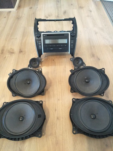 Toyota Camry stereo - Picture 5 of 8