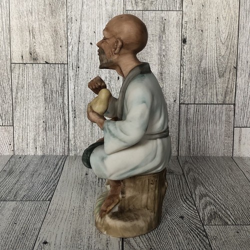 NapcoWare Hand Painted 6” Porcelain Figurine Barefoot Sitting Asian Man G5463 - Picture 5 of 10