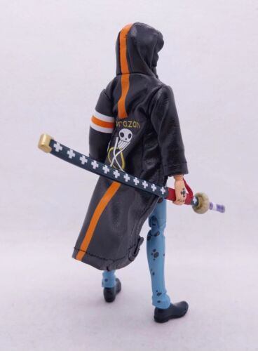 SU-LTC-LAW-BK: 1/12 Wired Black Hoodie Coat for SHF One Piece Trafalgar Law - Picture 4 of 6