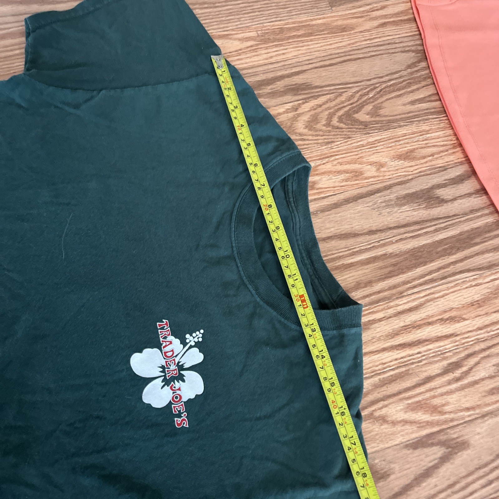 Vintage Trader Joe’s Hibiscus Logo T-Shirt – Green