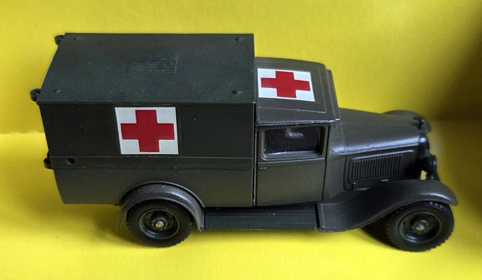 Solido C4 ambulance - Photo 2/3