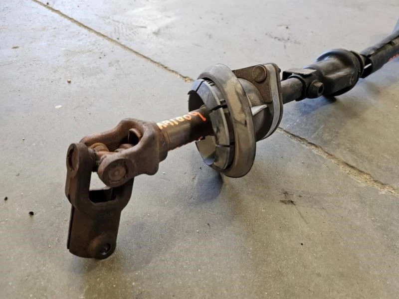 USED 1999 GMC C3500HD STEERING SHAFT (COLUMN TO GEAR BOX) Shipped Los Angeles - Image 2 of 4