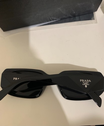 Gafas de sol Prada montura negra con CAJA - ENVÍO RÁPIDO - BUEN ESTADO - UNISEX - Imagen 3 de 5