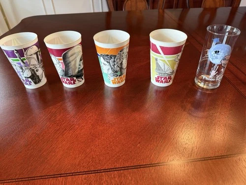 (Lot of 4)-Vintage Star Wars 1977 Coca-Cola Slurpee Cups with Bonus E.T. Glass