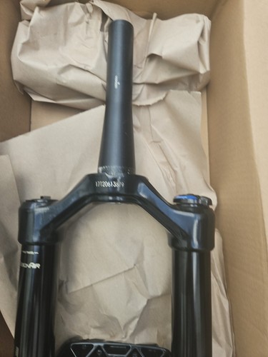 Rockshox Domain RC, 29er, 180mm travel, 44mm offset,  Boost Axle - Bild 9 von 23