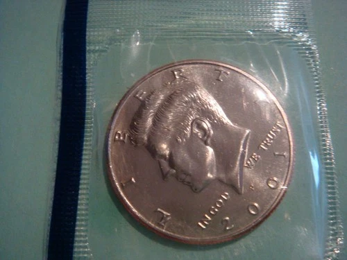 Perfect Uncirculated 2001 P Kennedy Half still in mint cello - actual coin pics