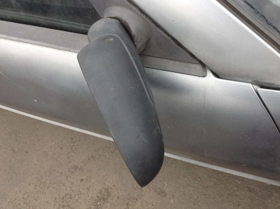 SMART ROADSTER 452 DOOR WING MIRROR MANUAL BLACK DRIVERS RIGHT SIDE 2002-2007 - image 2 of 4