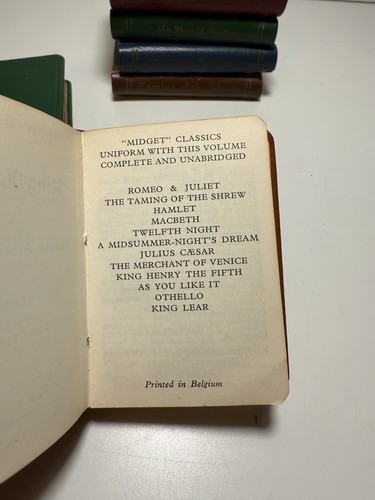 VTG Miniature Set of 7 Shakespeare Midget Classics Books Burgess & Bowes - Imagen 10 de 17