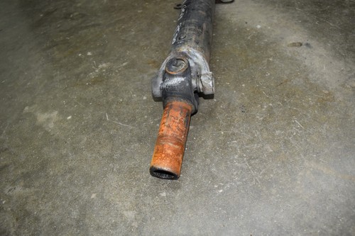2001 2003 Chevrolet Silverado 2WD 3500 Front Half Rear DriveShaft 01 02 03 - Picture 7 of 10
