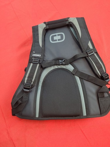 Ogio Street Metro Tech Specs Laptop Rucksack technische Computertasche Neu mit Etikett mit Logo - Bild 2 von 6