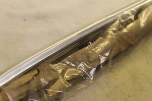 NOS 1970,1971,1972, 1973,1974 Ford  Lincoln Rear Wheel Opening Molding - Foto 2 di 2