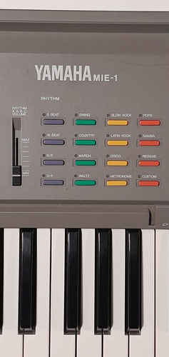 Yamaha MIE-1 Electronic Keyboard mit Netzakkord - getestet - Bild 4 von 14