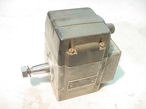 EDISON SPLITDORF TYPE RM SINGLE CYLINDER MAGNETO FITS? NUMBER Q10122 GOOD SPARK - Picture 1 of 6