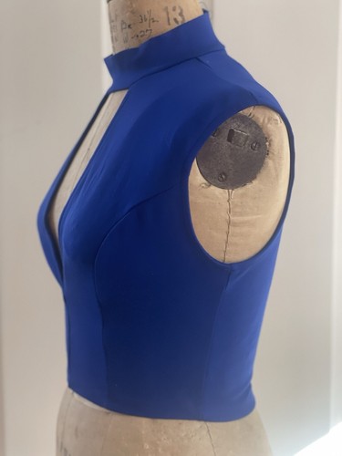 Privy Cropped Open Front Sleeveless Royal Blue Top Size Women’s Large - Picture 2 of 6