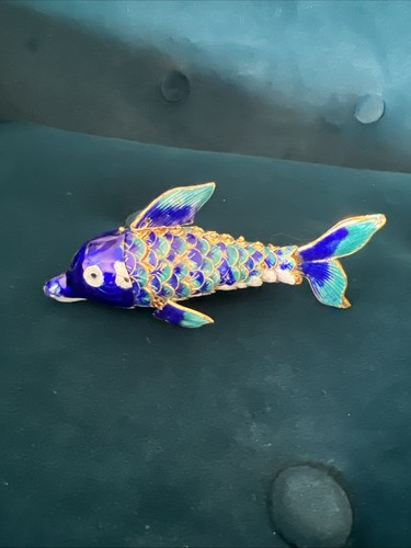 Vintage Blues Articulated Enameled Cloisonne Dolphin Pendant - Picture 4 of 9