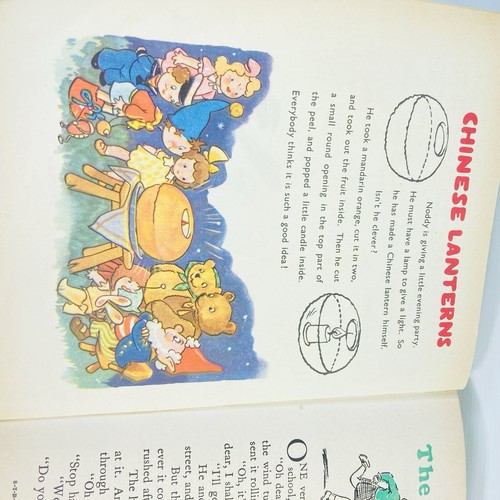 Enid Blyton’s New Storytime Book Vintage Gollies Black & White Colour Pages - Picture 7 of 14