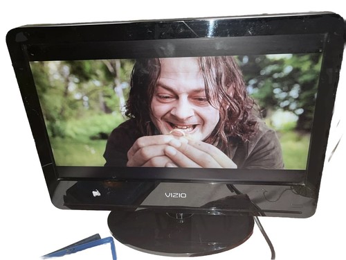 Vizio VA19LHDTV10T 19" 720p HD LCD Television Or Monitor Tested Works 2 HDMIs - Picture 1 of 5