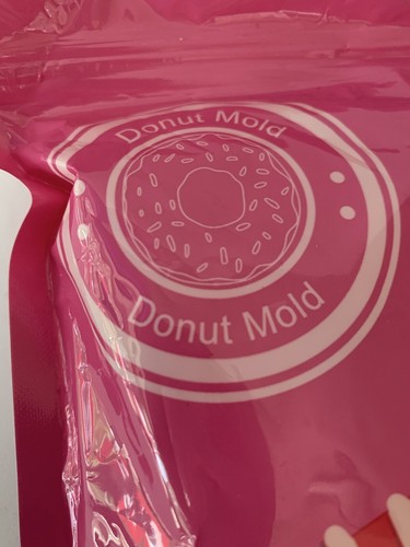Loves USA Made Silicone Donut 🍩 Mold Hot Pink 2 Piece In Pack New Sealed - Picture 8 of 9
