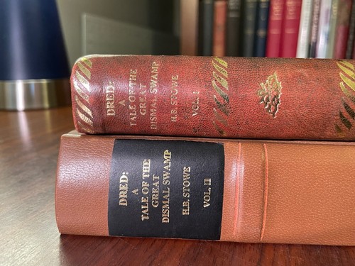 Dred: A Tale of the Great Dismal Swamp H.B. Stowe 1856 2 Vol Set 1st ed Leather - Picture 2 of 10