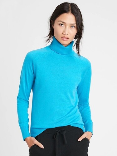 NEW Banana Republic Washable Merino Wool Turtleneck Sweater Wine Womens XS NWT - Picture 5 of 6