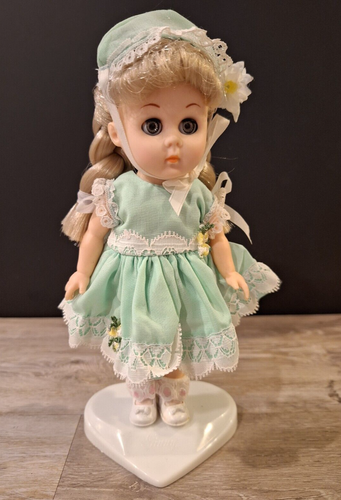 Vintage 8" Vogue Ginny Doll, Sleepy Eyes with Original Stand & Tagged Dress - Picture 1 of 3